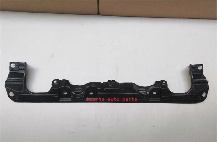 Priekinis buferio apatinis dangtelis Toyota Hilux Revo 2015 52129-KK010